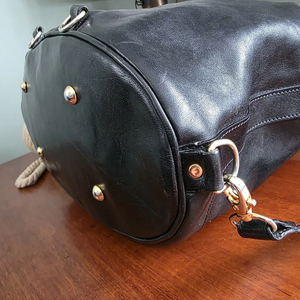 i Santi Made in Italy Black Leather Convertible Backpack Drawstring Bag